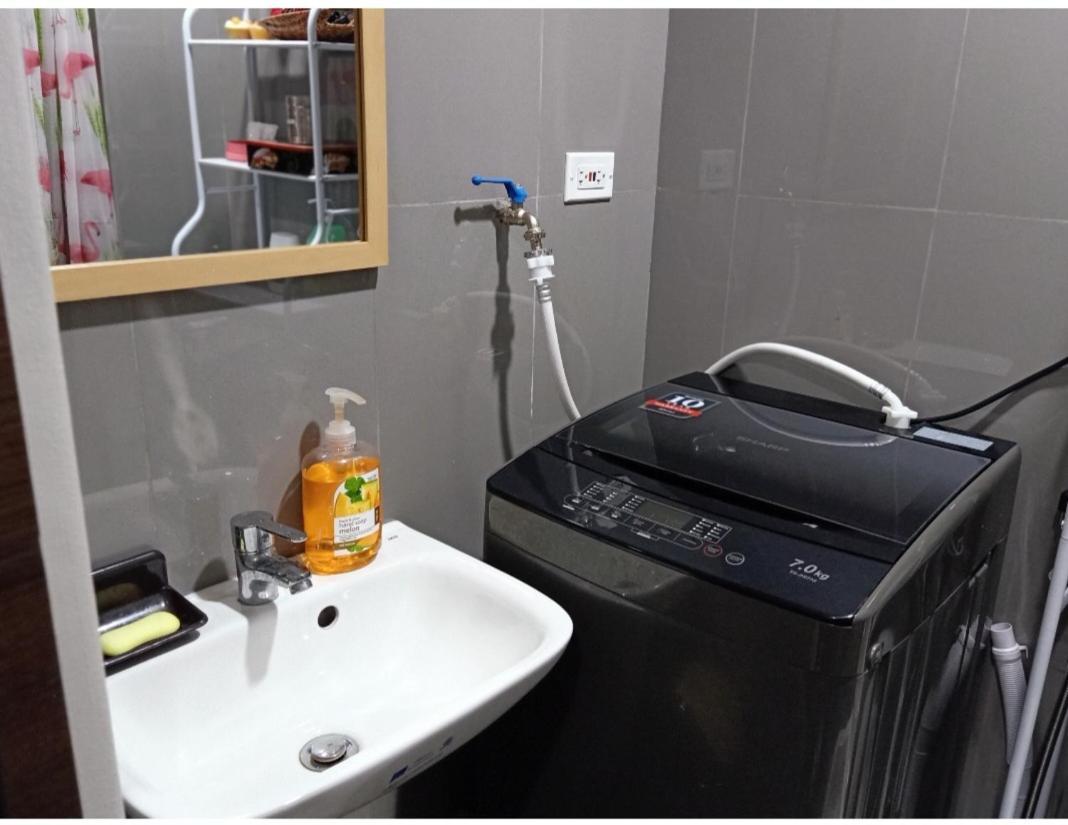 Marivic'S Place At Air Residences Makati Manila Bagian luar foto